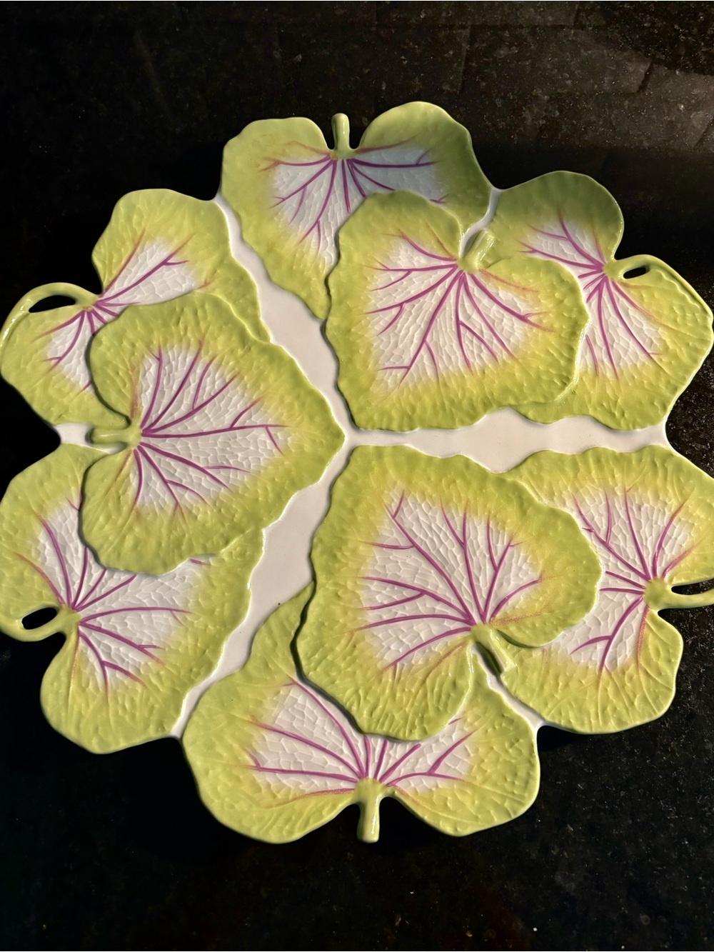 Global Views Williamsburg begonia leaf plate Apple Green & Fushia accents NEW!